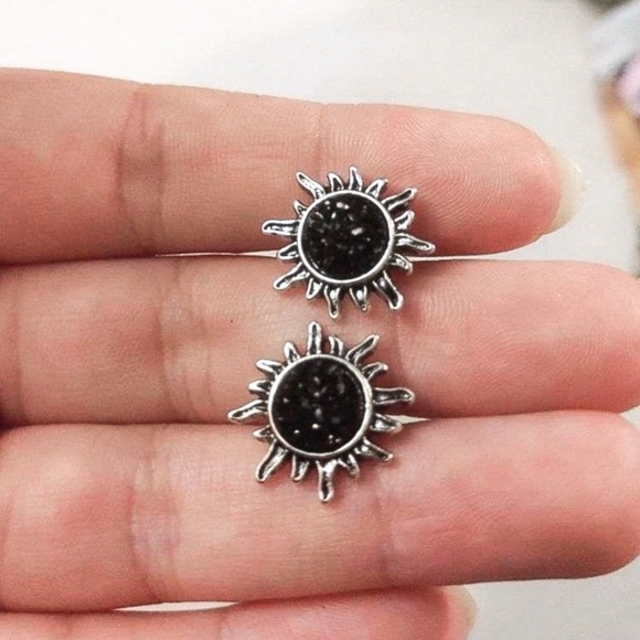 GlitzBlitz Boutique Jewelry - Any 2/$20! Silver Black Druzy Sun Stud Earrings